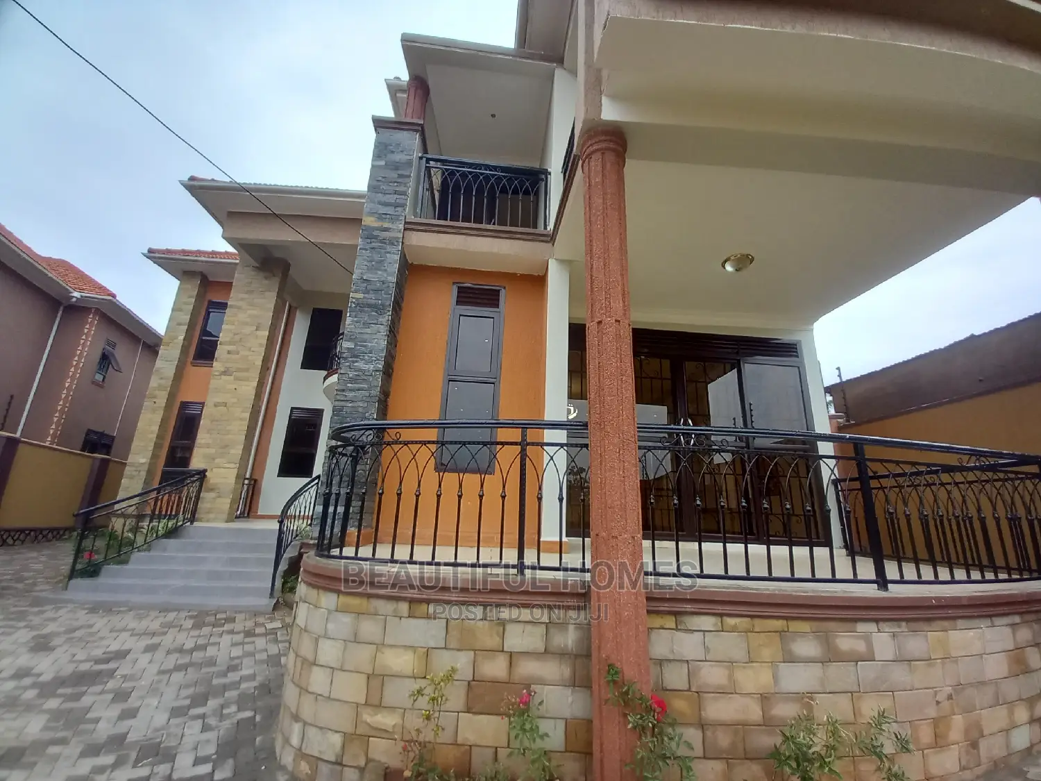 Furnished 6bdrm Mansion in Kiwatule Recreation, Nakawa for Sale