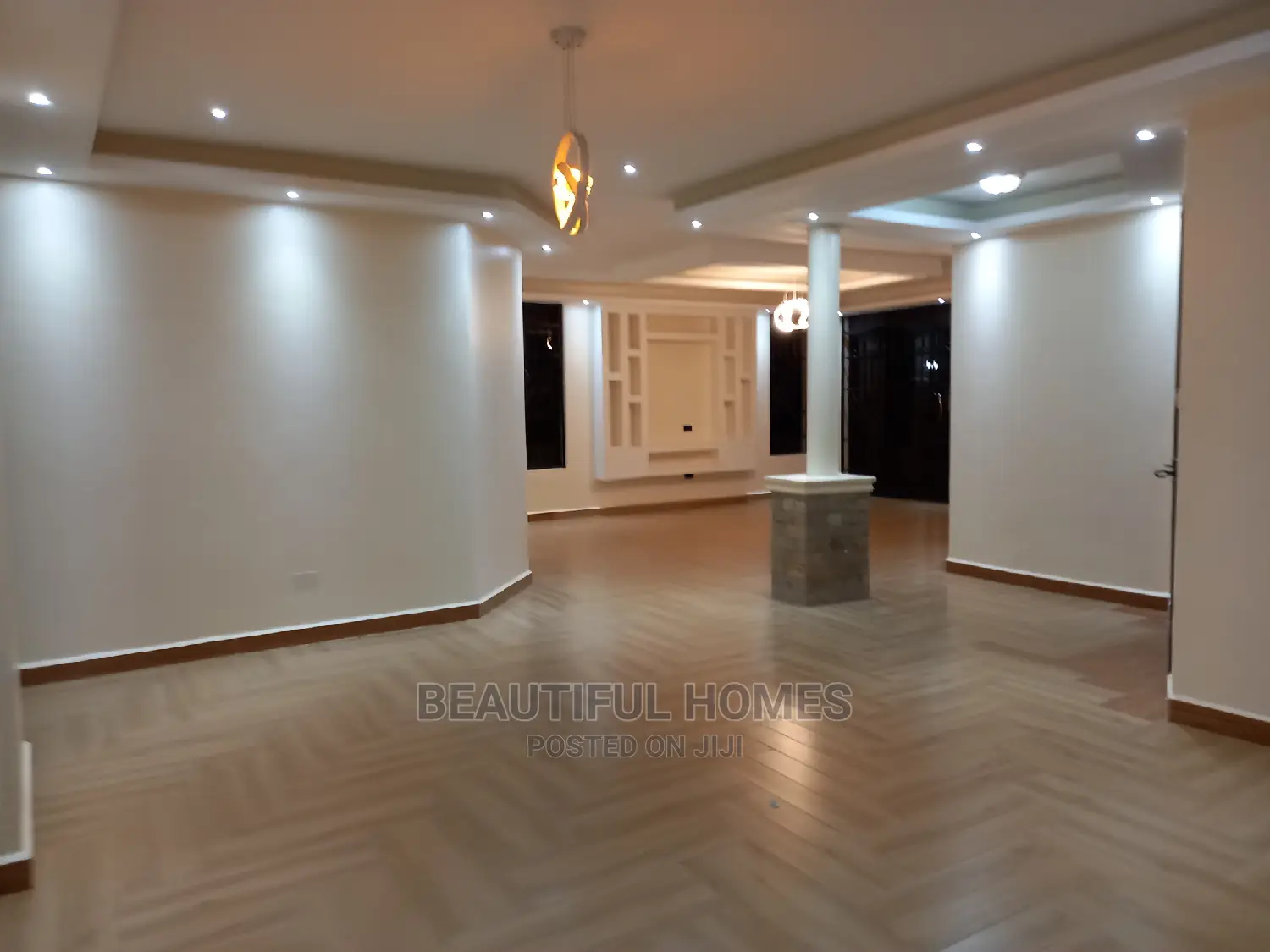 Furnished 6bdrm Mansion in Kiwatule Recreation, Nakawa for Sale