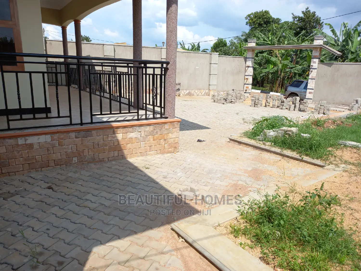 Furnished 5bdrm House in Buwate, Kira for Sale