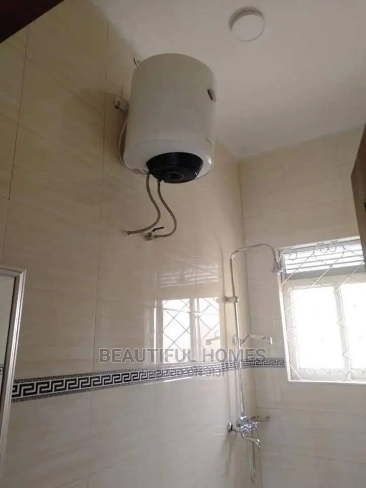 Furnished 4bdrm House in Kira for Sale