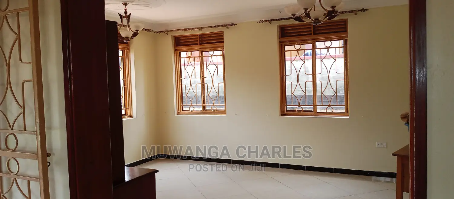 3bdrm Duplex in Fs Properties Ltd, Central Division for Rent