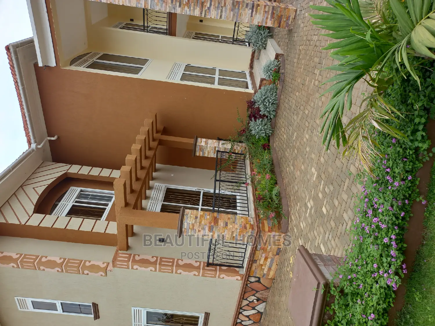 Furnished 7bdrm House in Kiwatule, Central Division for Sale