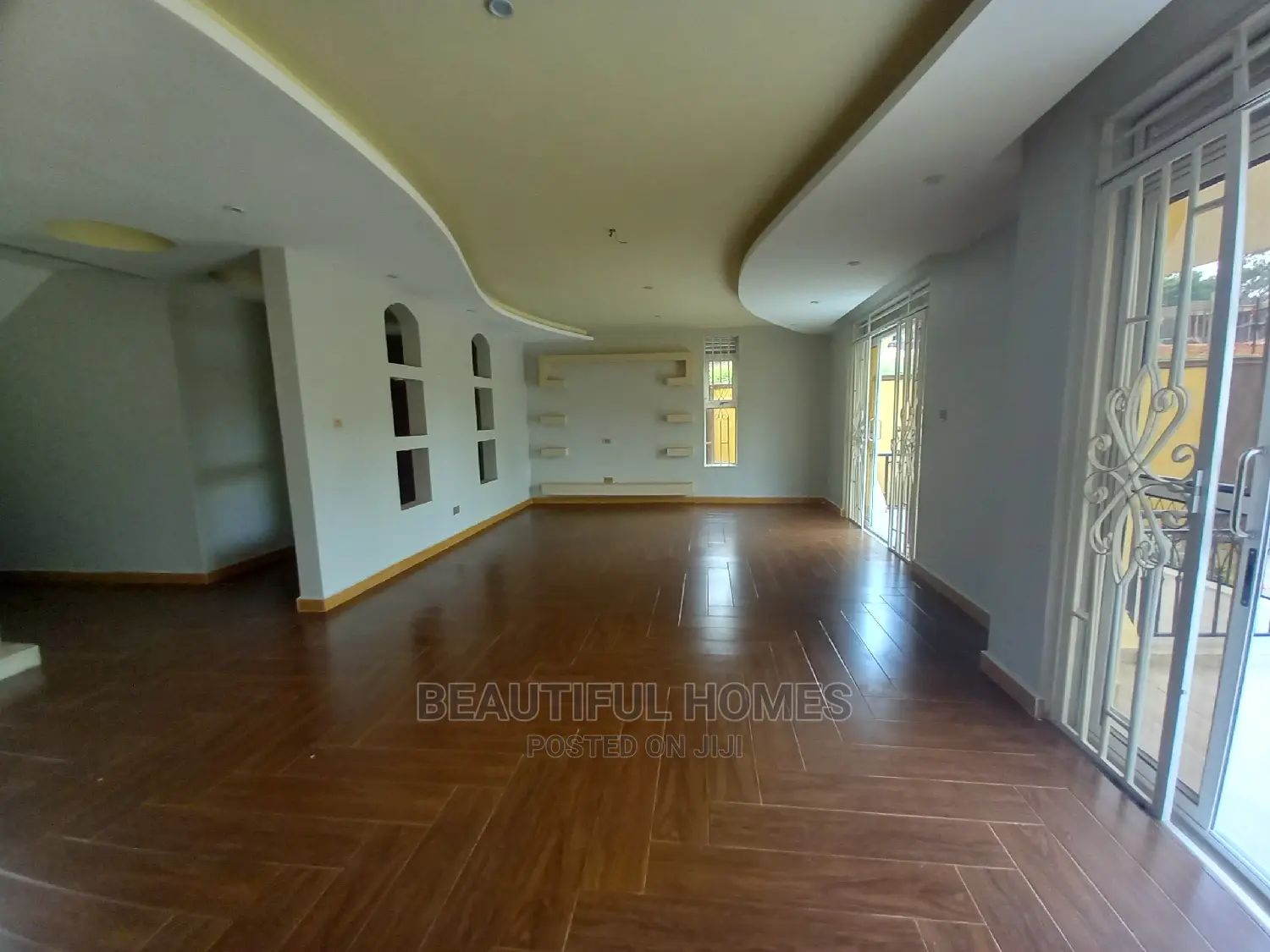 Furnished 7bdrm House in Kiwatule, Central Division for Sale