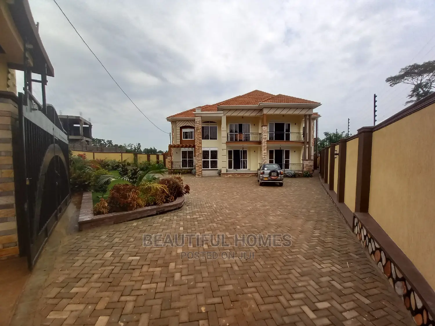 Furnished 7bdrm House in Kiwatule, Central Division for Sale