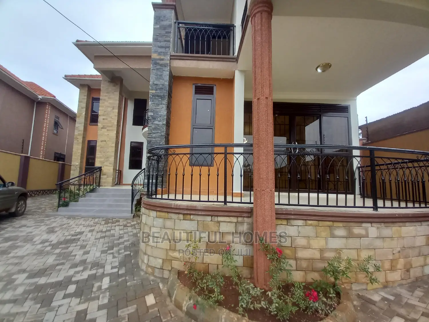 Furnished 6bdrm Mansion in Kiwatule, Central Division for Sale