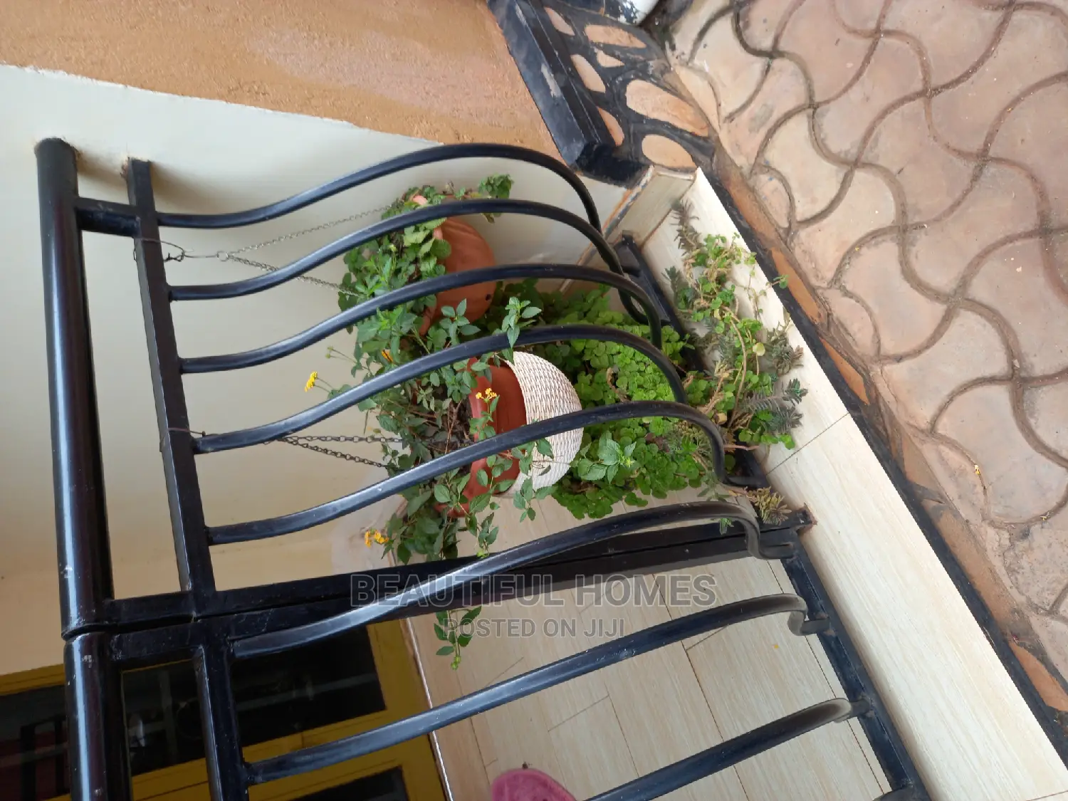 Furnished 5bdrm Mansion in Kasangati, Nangabo for Sale