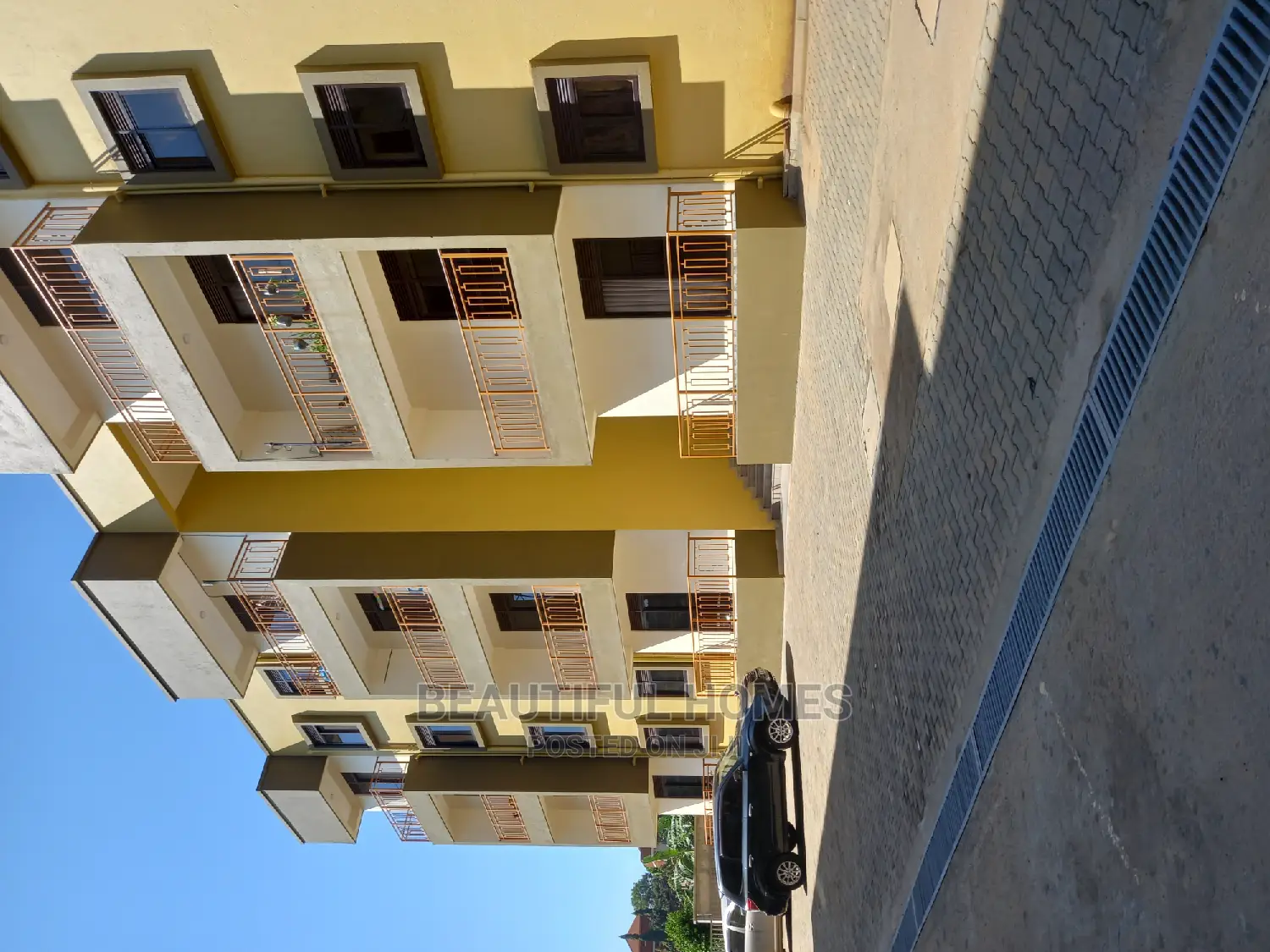 Furnished 3bdrm Condo in Kisaasi, Central Division for Sale
