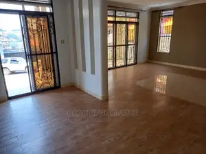Furnished 6bdrm Mansion in Kira Tarmack for Sale