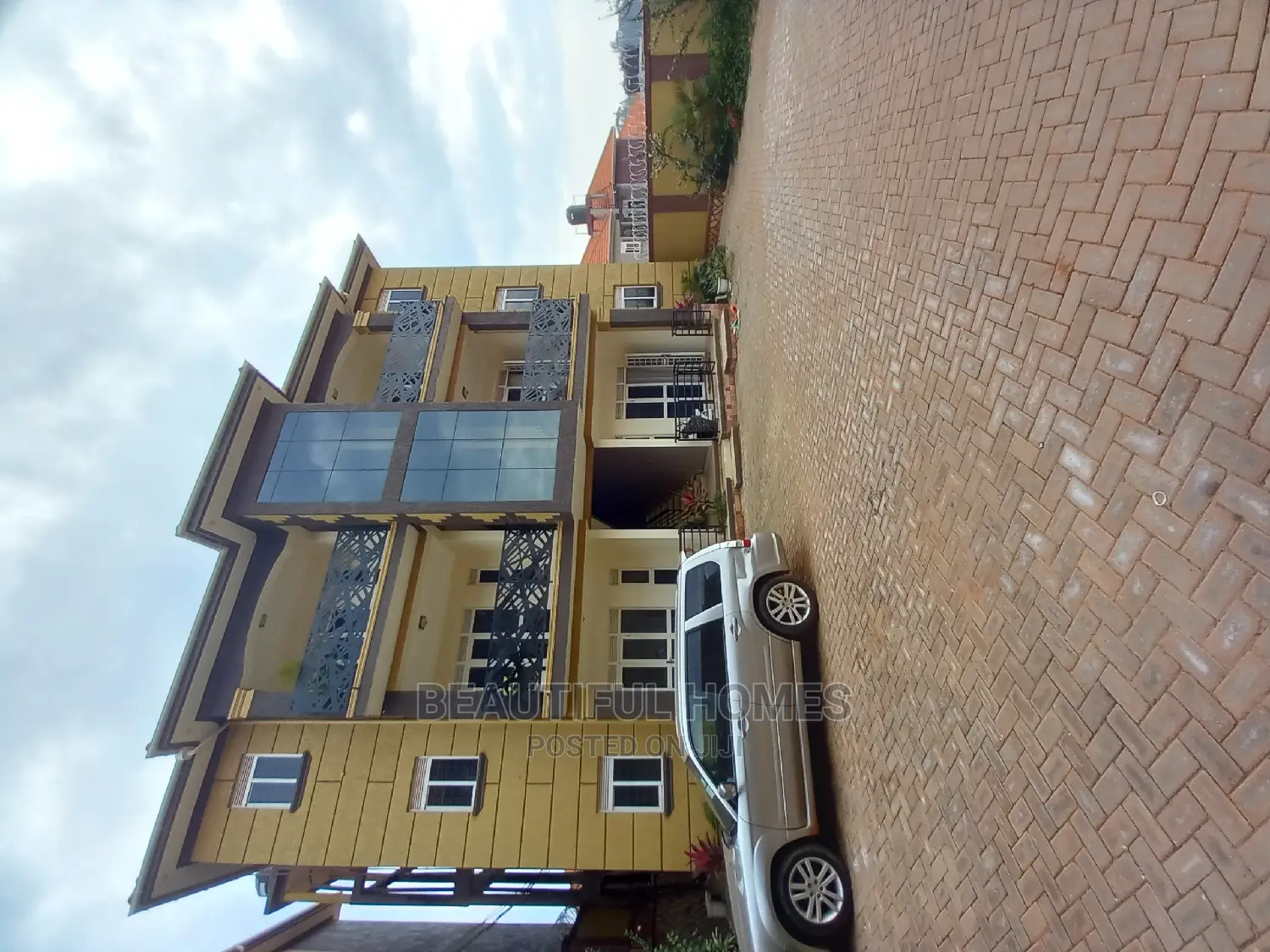 Furnished 2bdrm Apartment in Kisaasi, Central Division for Sale