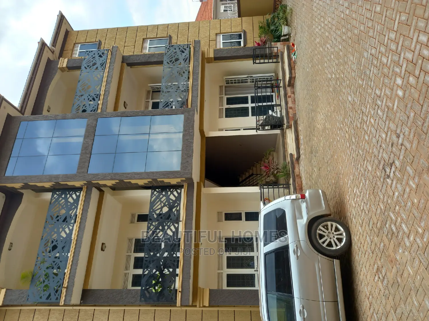 Furnished 2bdrm Apartment in Kisaasi, Central Division for Sale