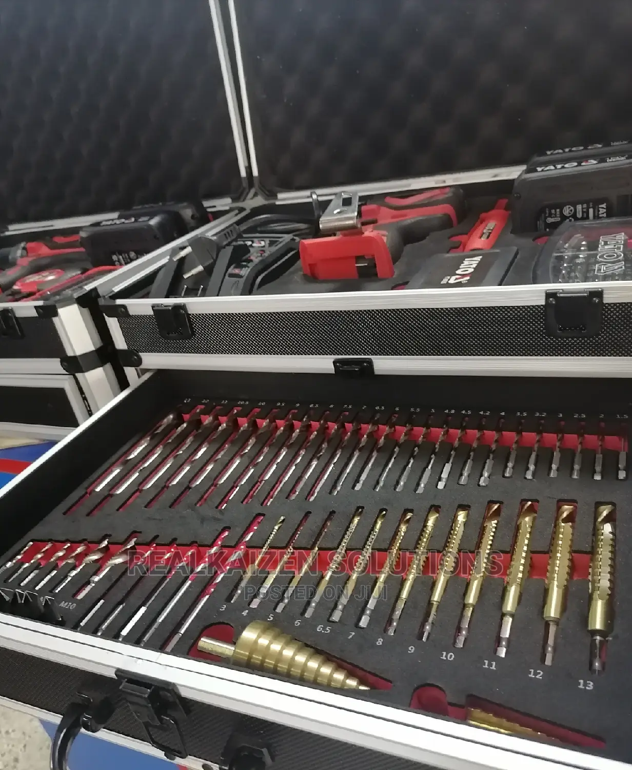 Poland YATO Premium Cordless Drill 2 Battery Bits Set Box