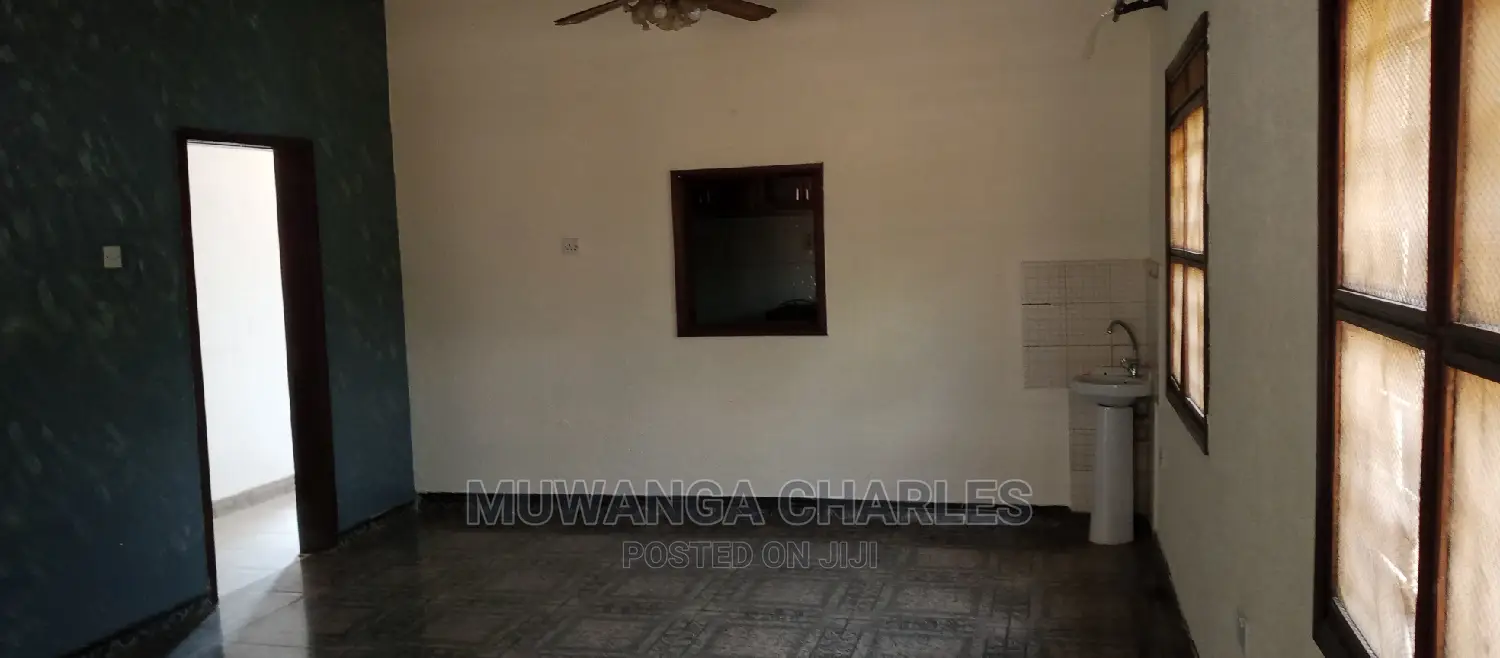 3bdrm House in Fs Properties Ltd, Central Division for Rent