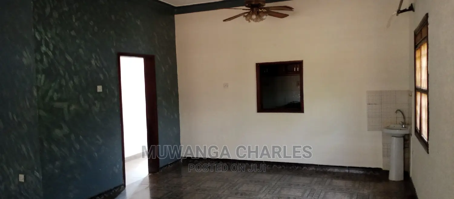 3bdrm House in Fs Properties Ltd, Central Division for Rent