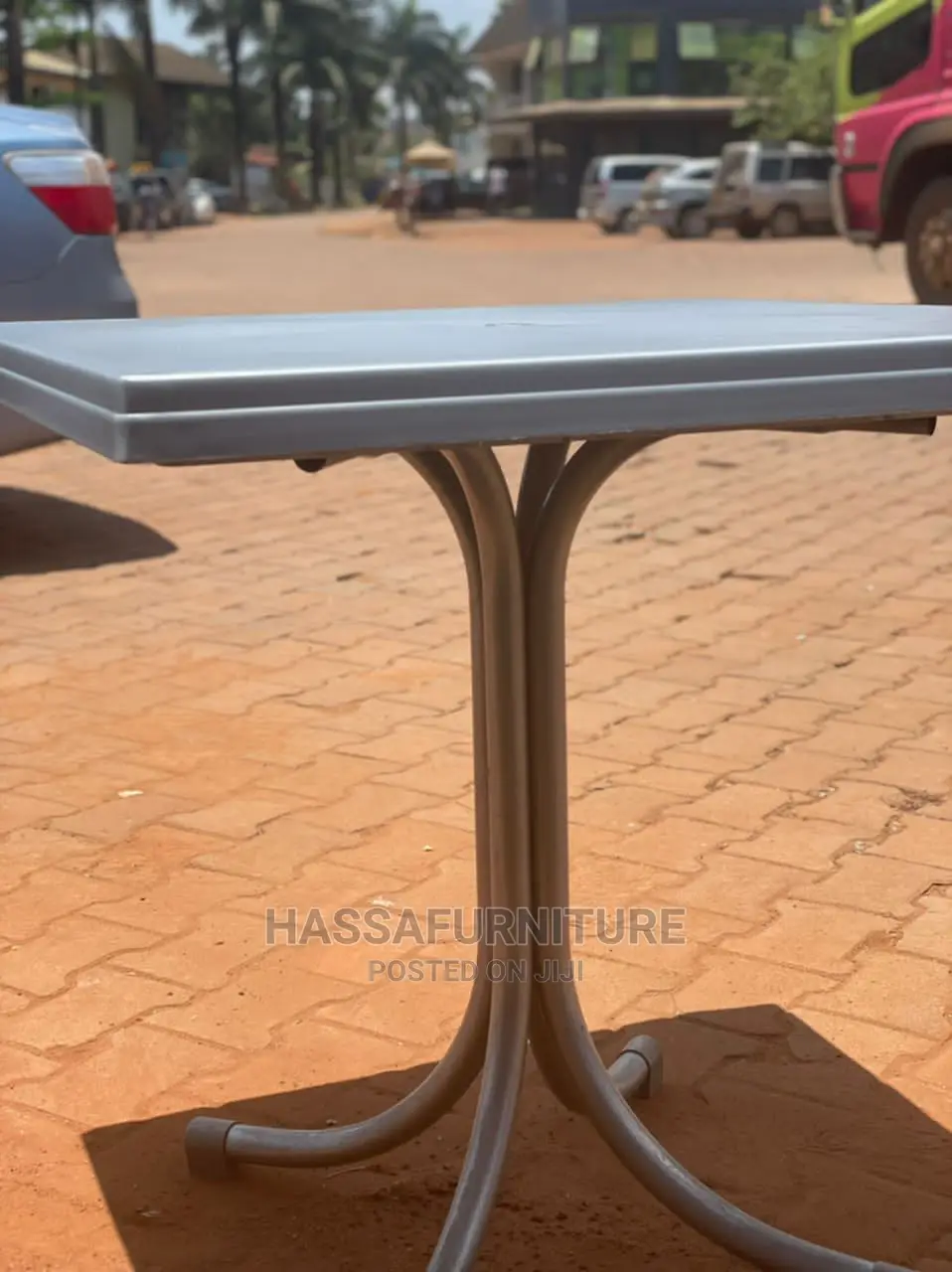 Restaurant Plastic Table With Metal Stands