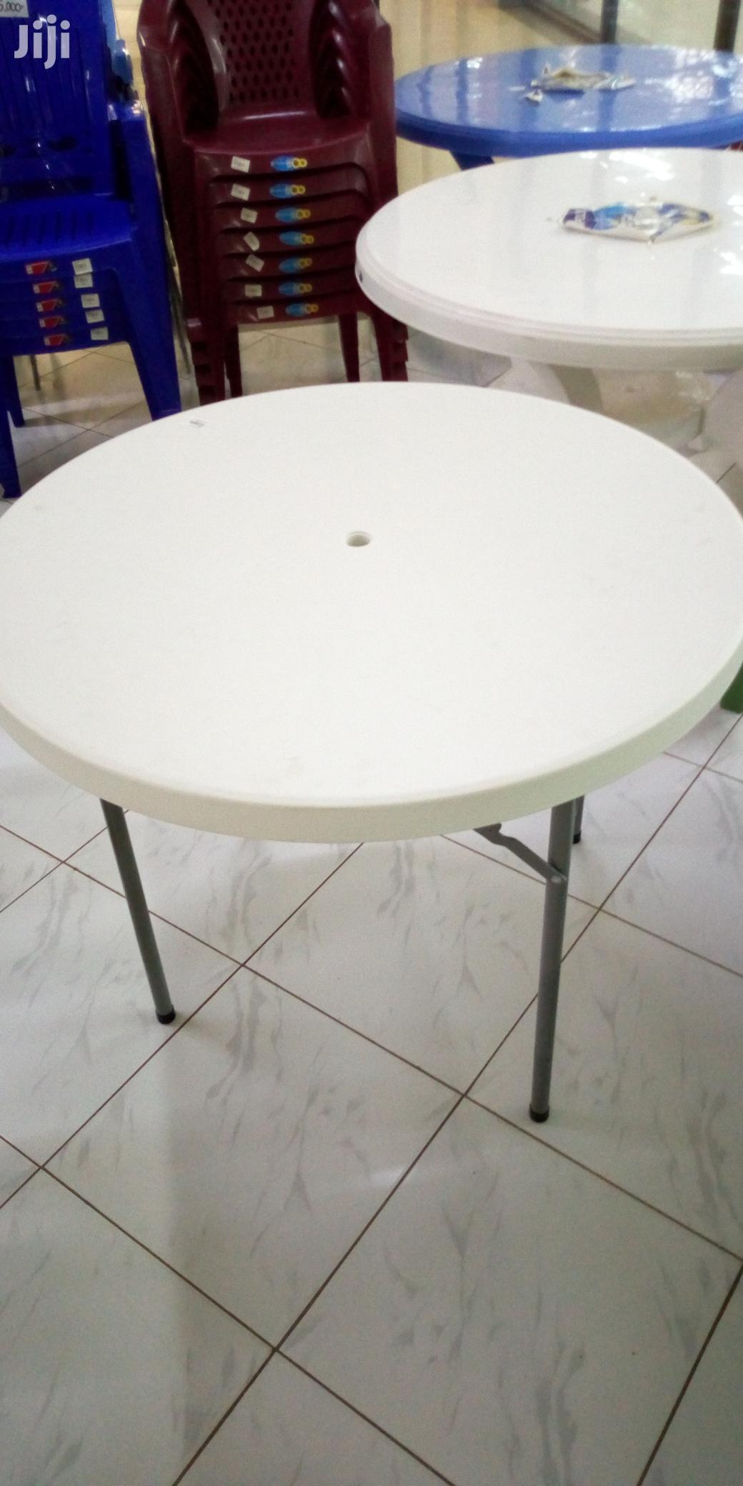 Squared Plastic Table
