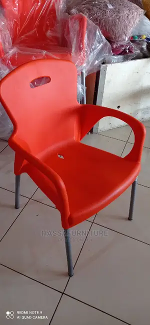 Restaurant Chairs With Metal Stands
