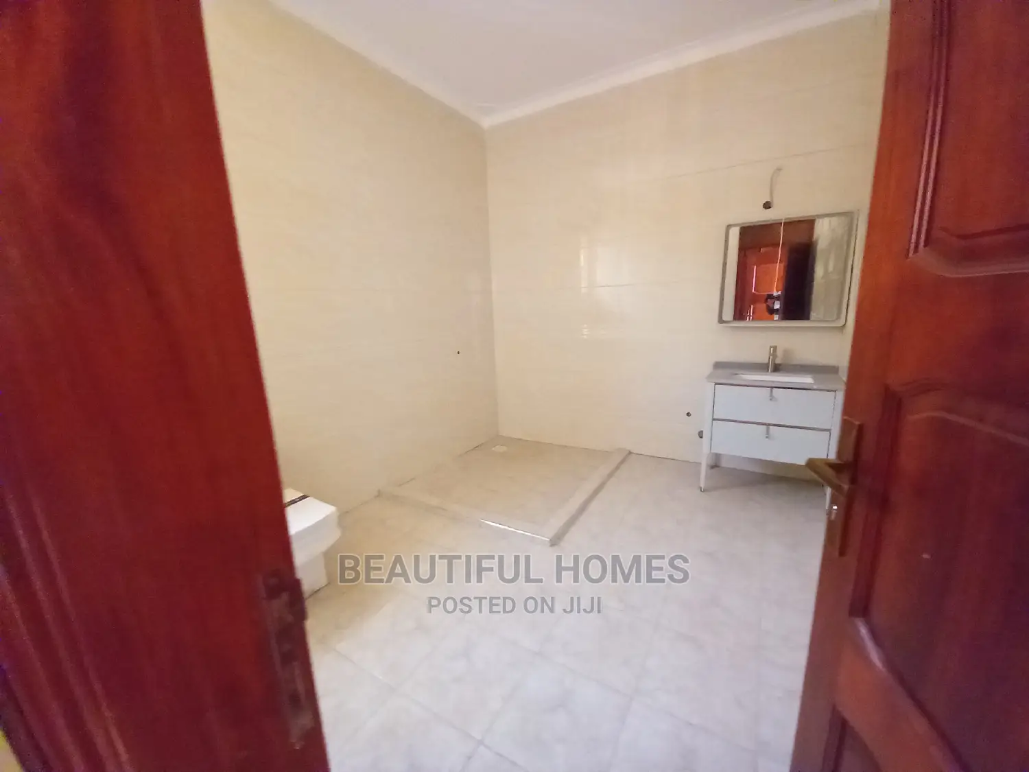 Furnished 2bdrm Apartment in Kisaasi, Central Division for Sale