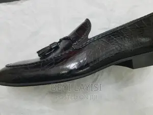 Pure Leather Men Shoes. Made in Italy