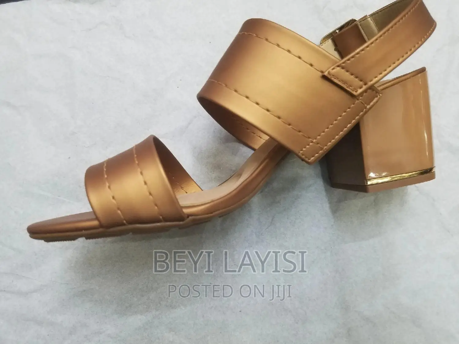 Hot Golden Ladies Shoes