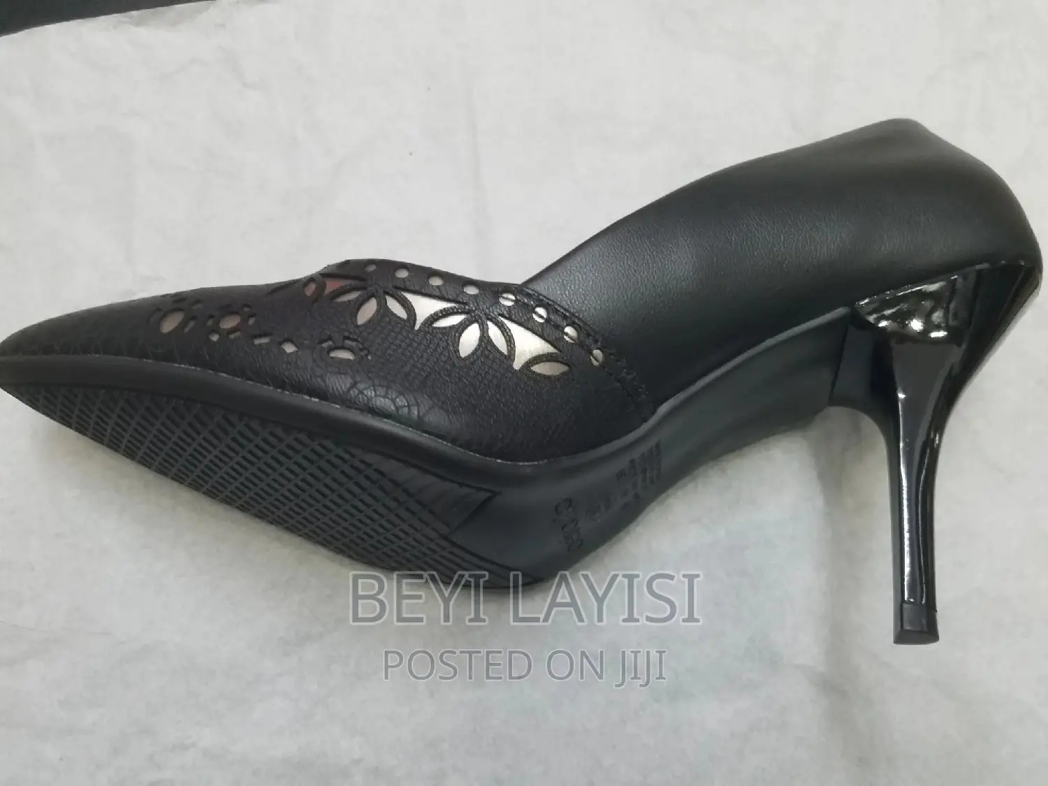 Pure Leather Black Heels.Made in Brazil