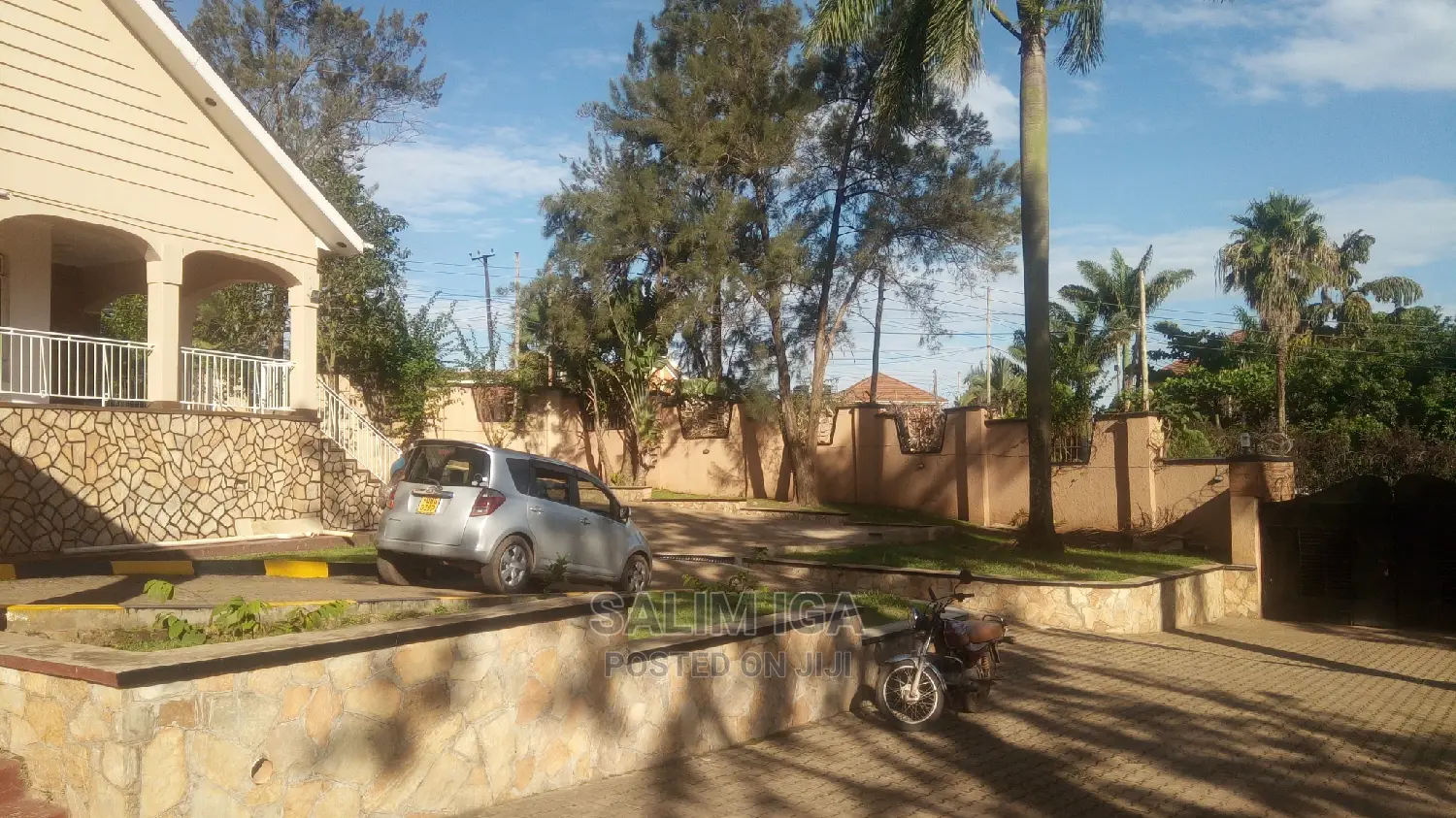 5bdrm Bungalow in Kololo Property, Central Division for Rent