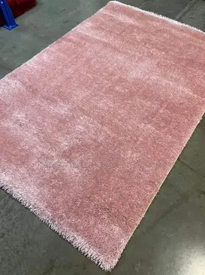 Shaggy Center Carpet