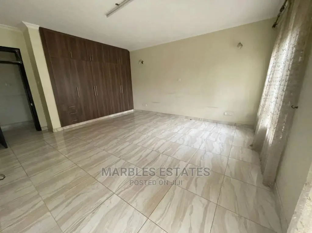 3bdrm Apartment in Kololo, Central Division for Rent