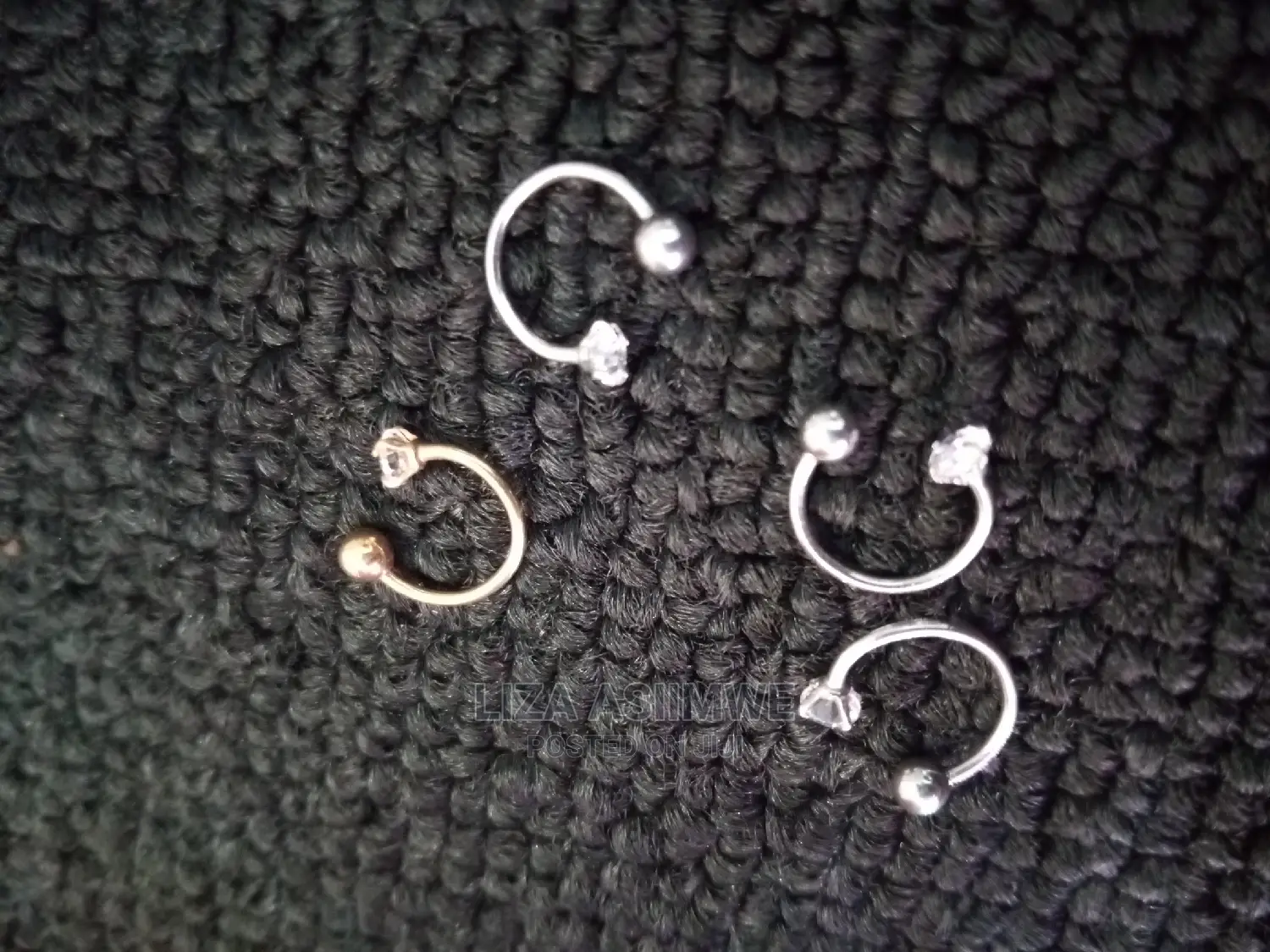 Quality Screw Nose Pins Available