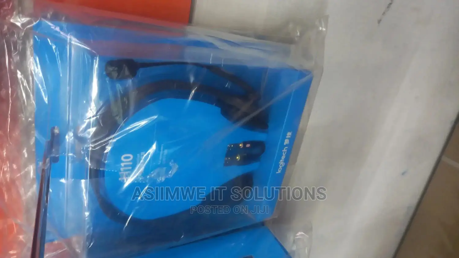 H110 Logitech Headsets