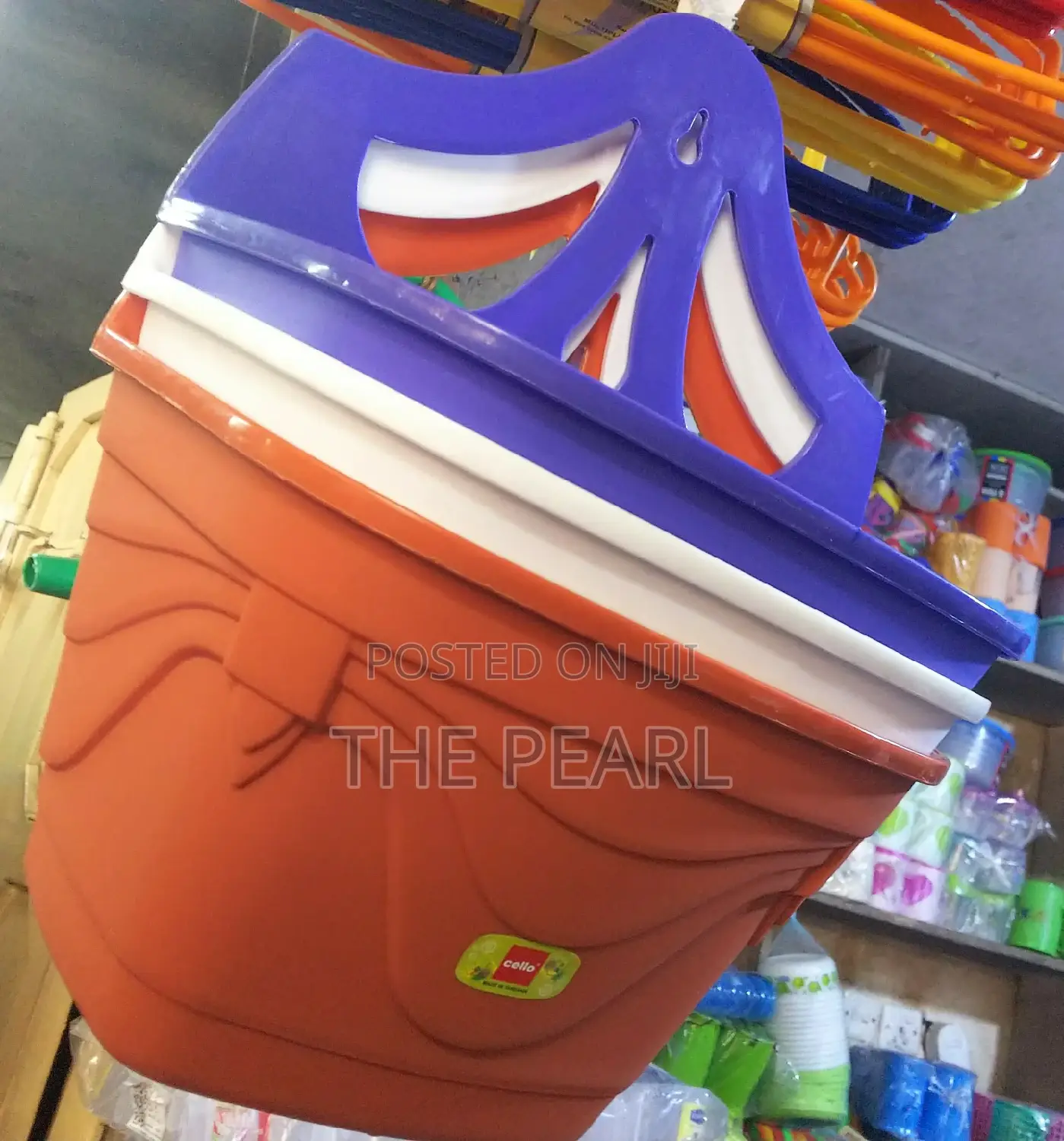 Plasti. Wall Hanging Flower Pots