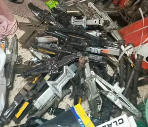 Car Jacks in Sizes