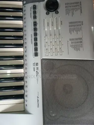 Yamaha Psr I 425