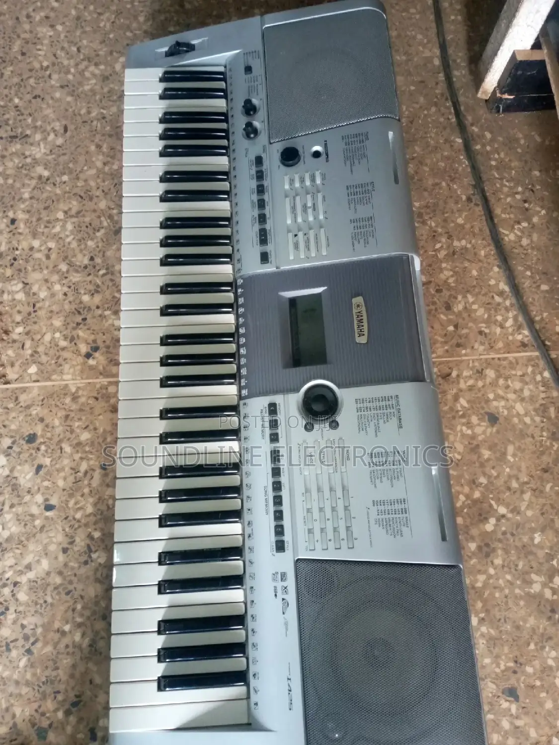 Yamaha Psr I 425