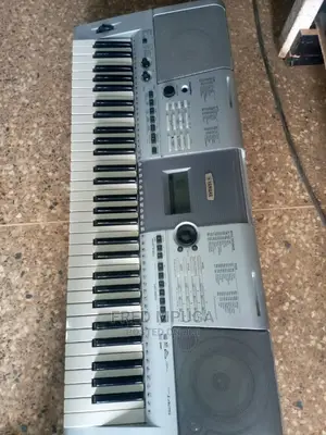 Yamaha Psr I 425