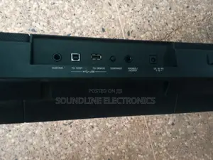 Yamaha PSR S550