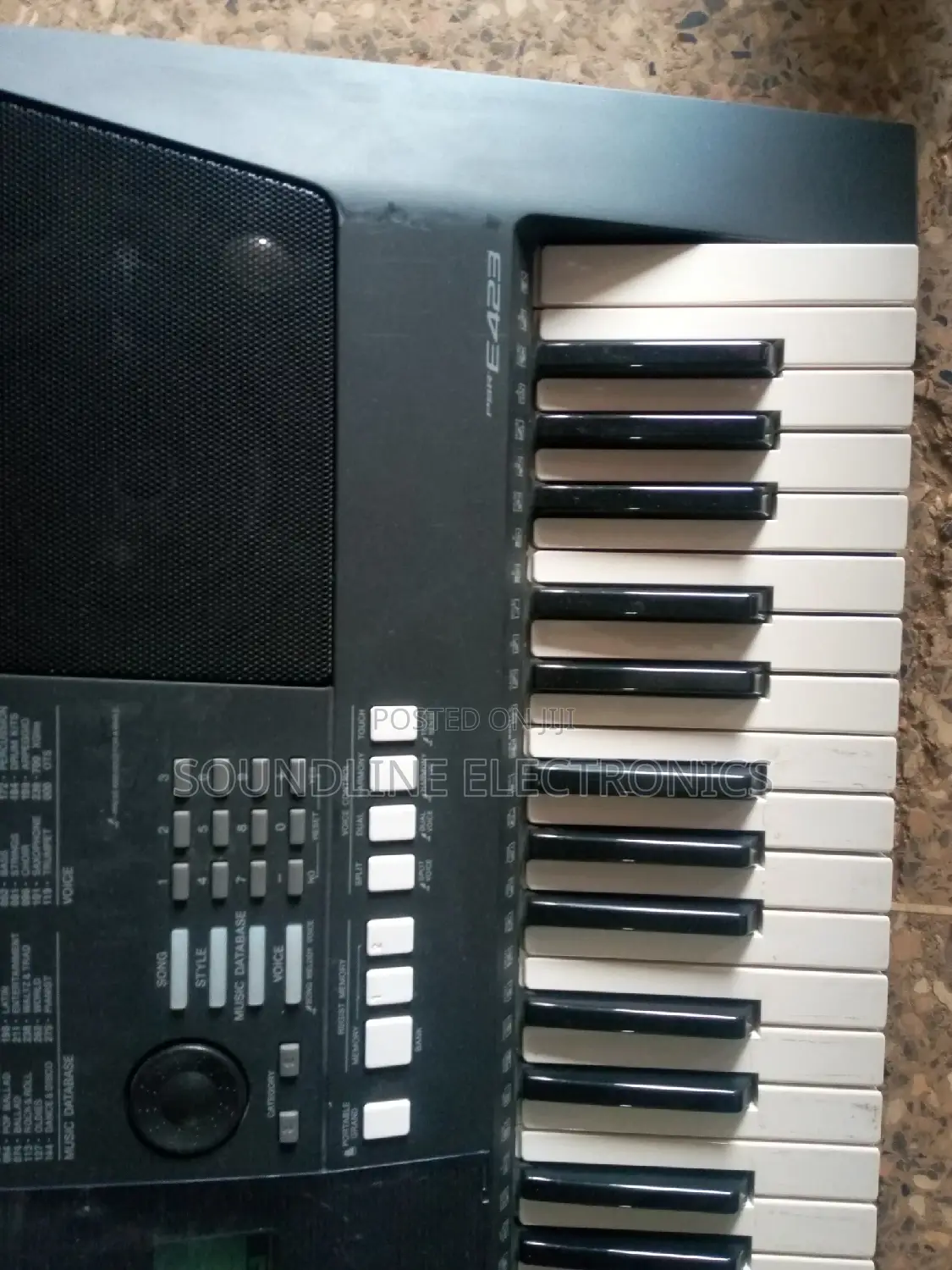 Yamaha Psr E423