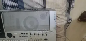 Yamaha PSR S900