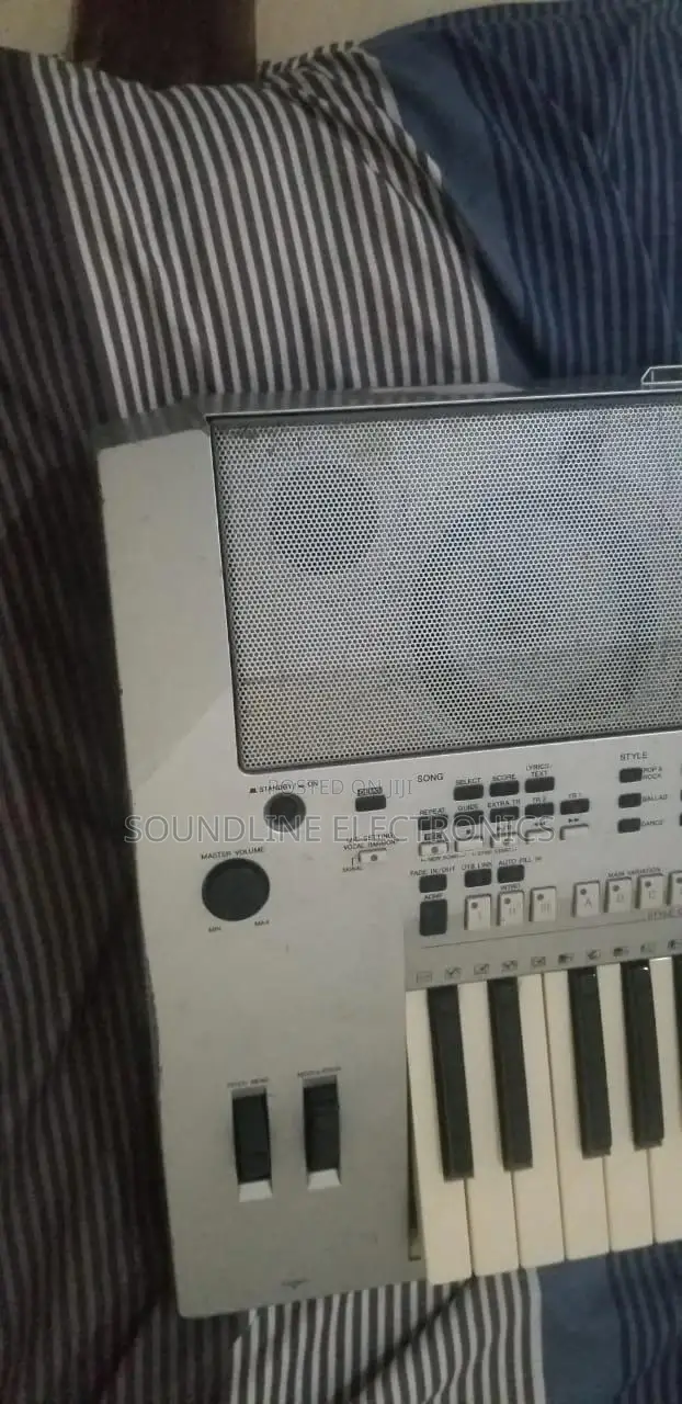 Yamaha PSR S900