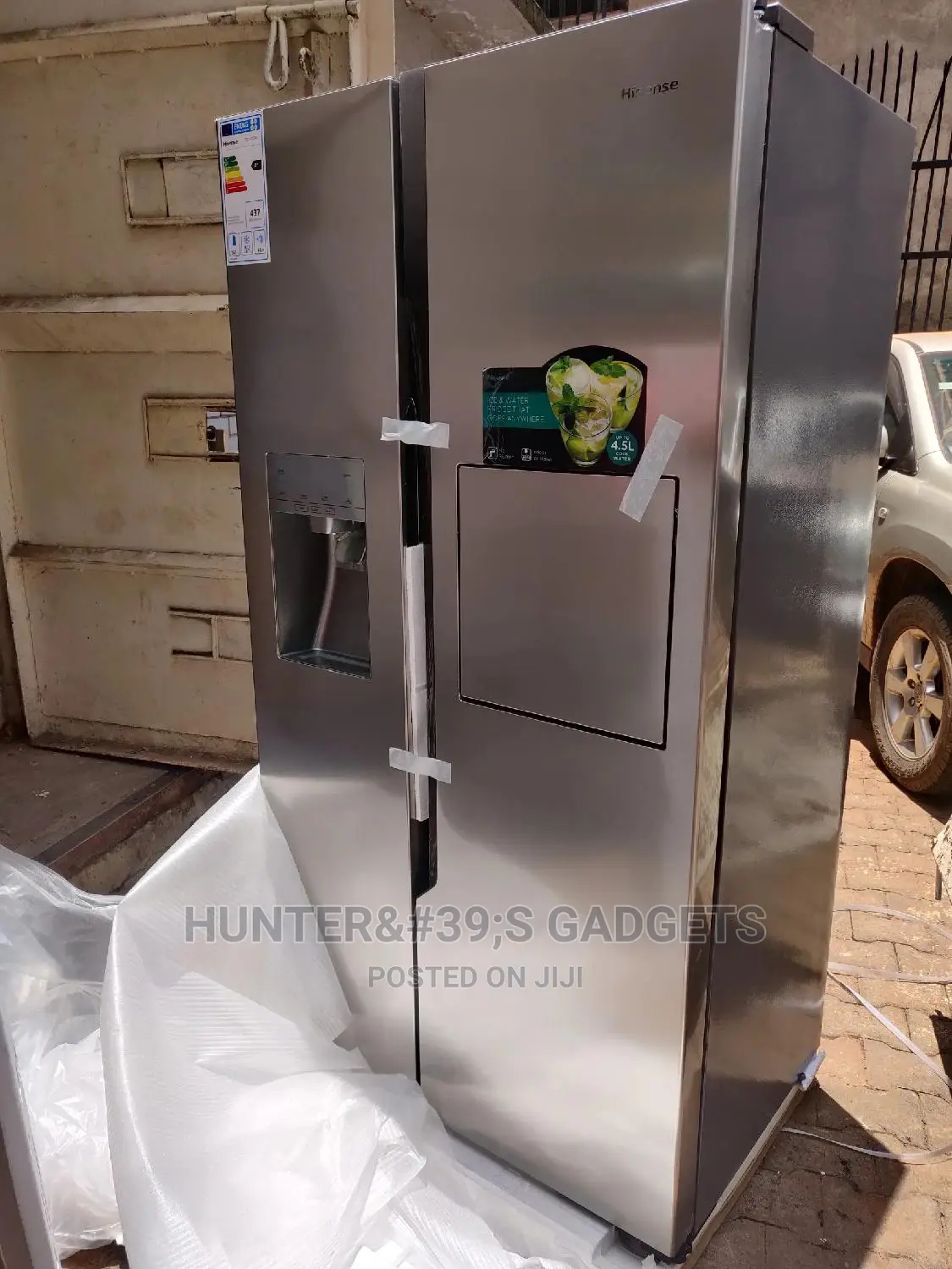 Hisense 700litres Fridge With Water Dispenser Ice Maker