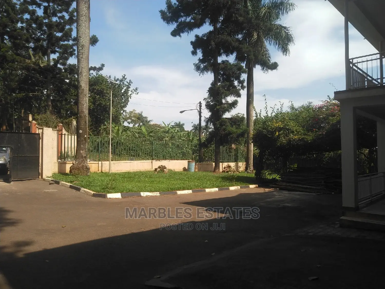 Furnished 4bdrm Block of Flats in Central Division for sale