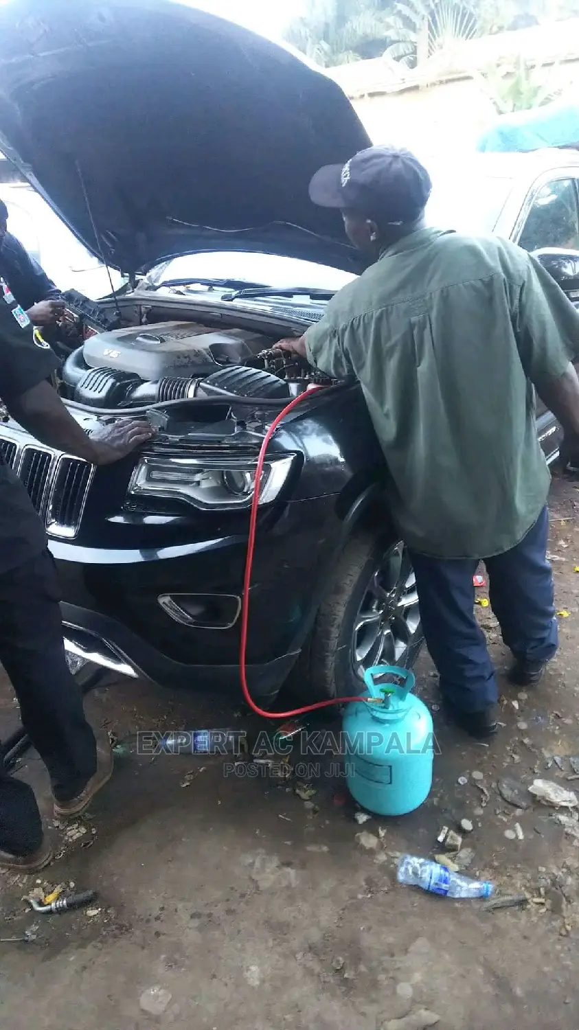 Benz AC Repair and Gas Refilling