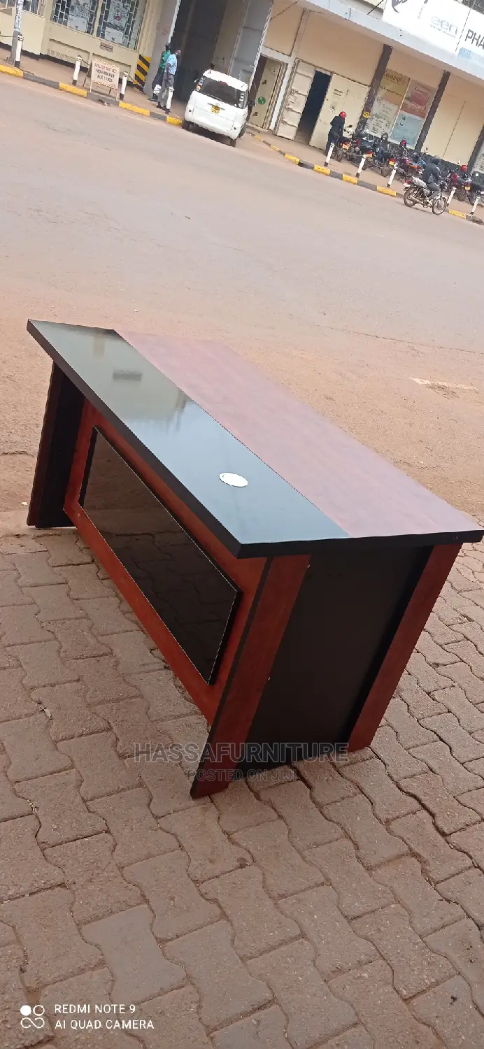 Executive Officer Desk Size 140cm at Affordable Price