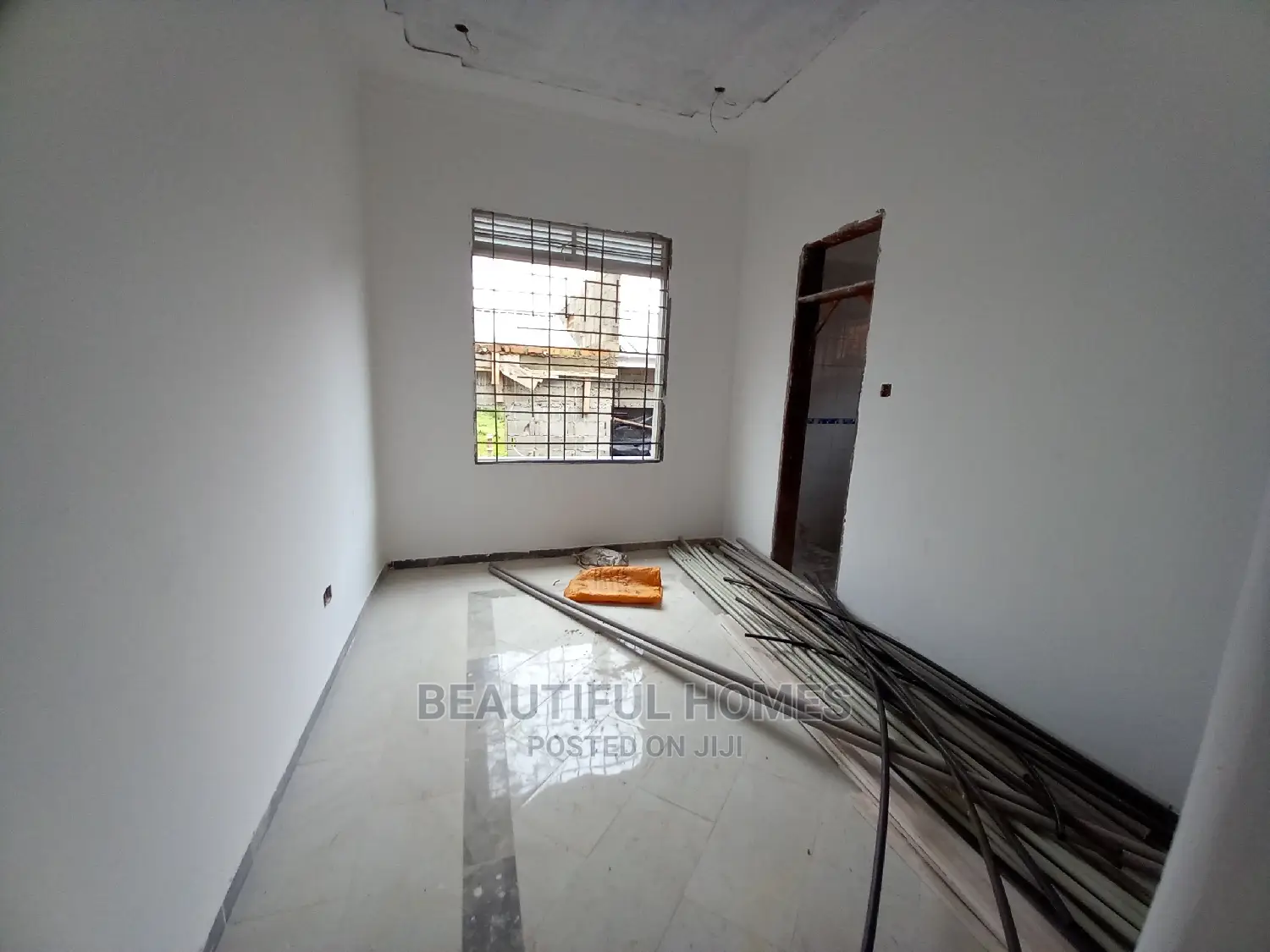 Furnished 5bdrm Mansion in Kira for Sale