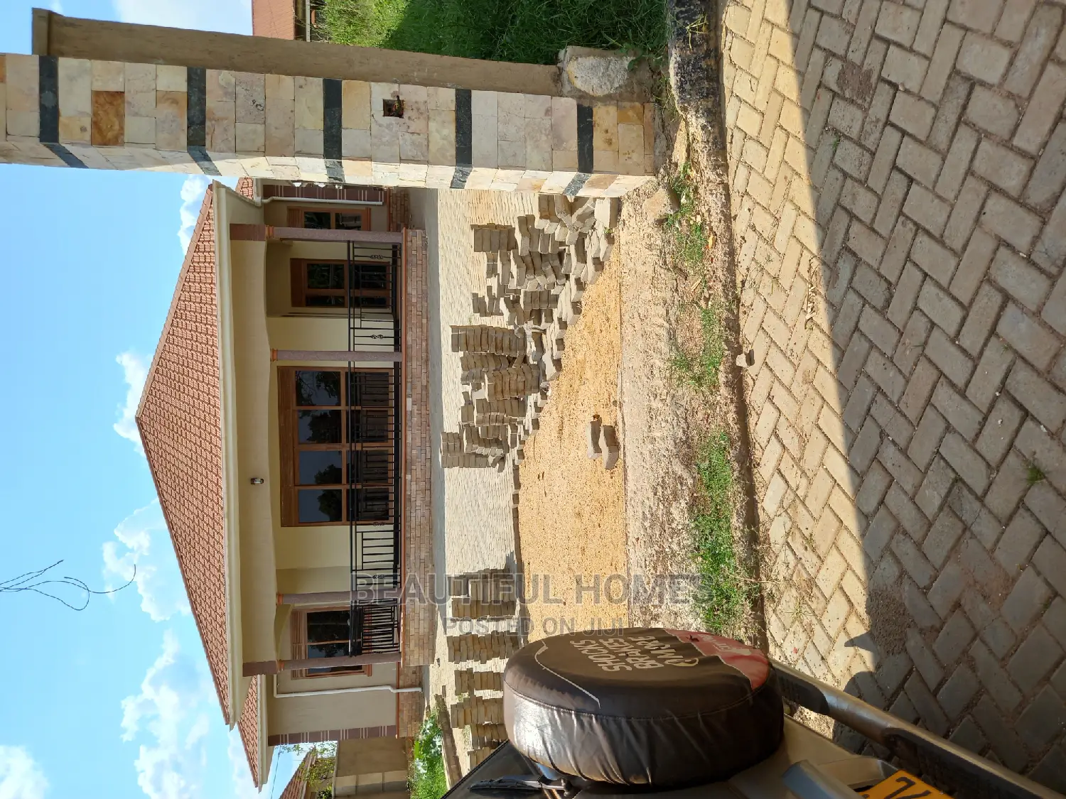 Furnished 5bdrm House in Buwate, Kira for Sale