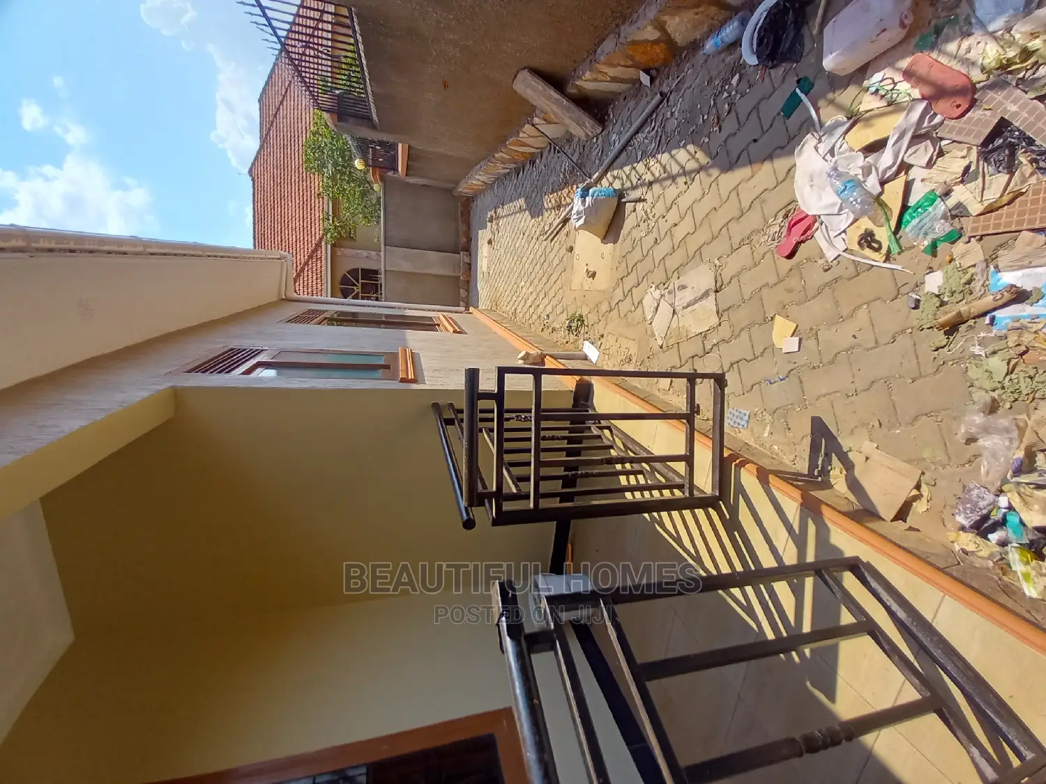 Furnished 5bdrm House in Buwate, Kira for Sale