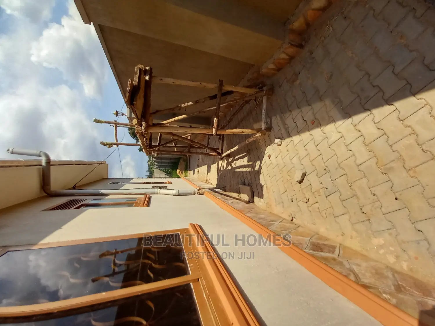 Furnished 5bdrm House in Buwate, Kira for Sale