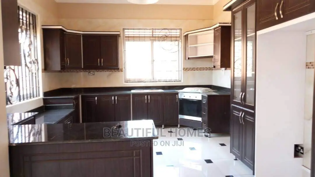 Furnished 4bdrm House in Kira for sale