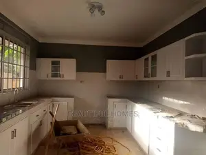 Furnished 4bdrm House in Kira for Sale