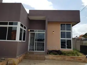 Furnished 4bdrm House in Kira for Sale