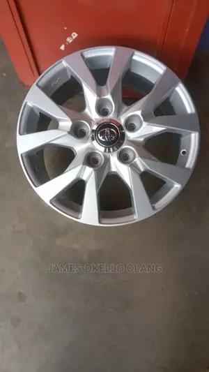 Landcrusier Rims Size 17 and 18 Respectively.